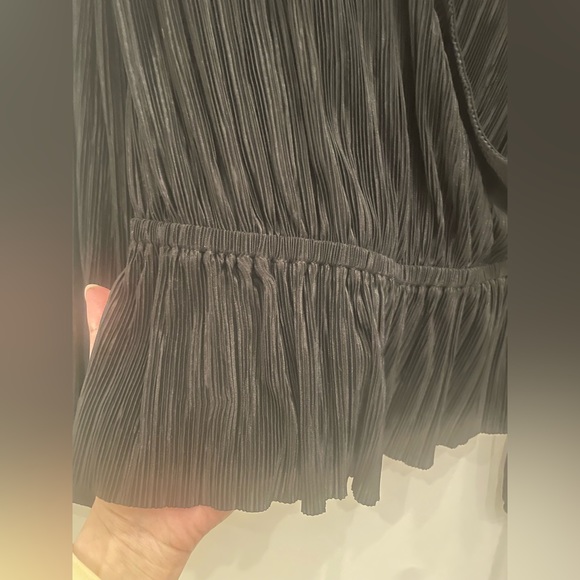 Banana Republic Long sleeve Wrap Blouse - Picture 3 of 6